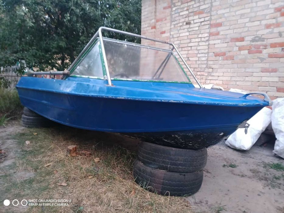 Човен моторний Крим