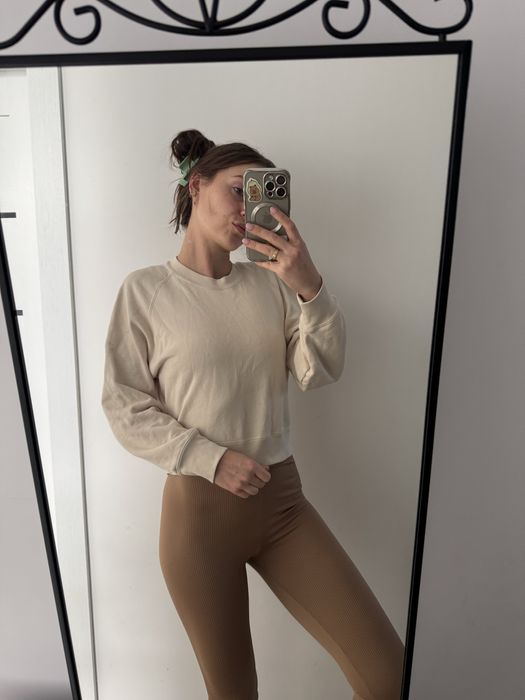 Bluza krótka dresowa beżowa