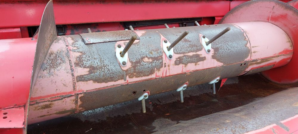 Зернозбиральний комбайн Massey Ferguson 440 3.м