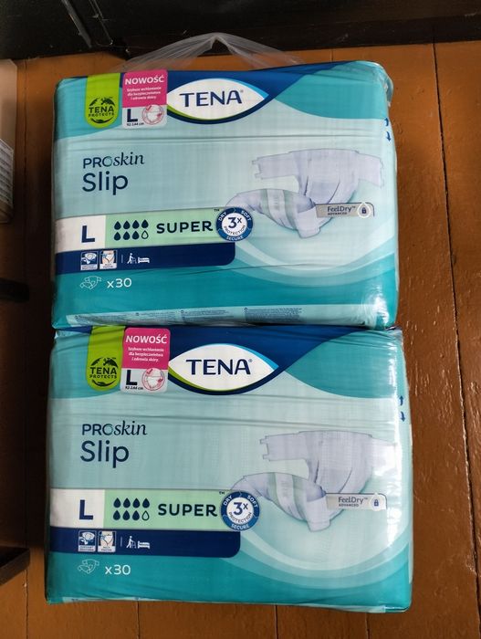 Pieluchomajtki i pieluchy dla dorosłych Tena