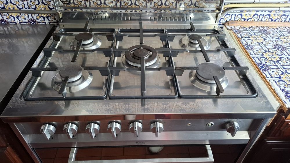 Fogão a gás Hotpoint ARISTON