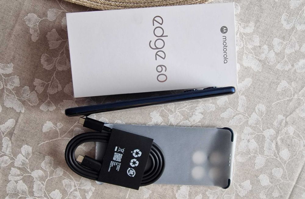 Telefon smartfon, Nowa Motorolla Edge 60 12/512