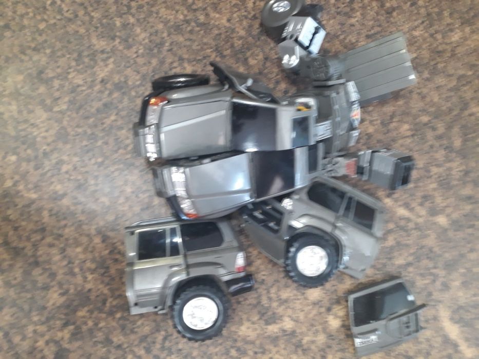 Трансформер позашляховик