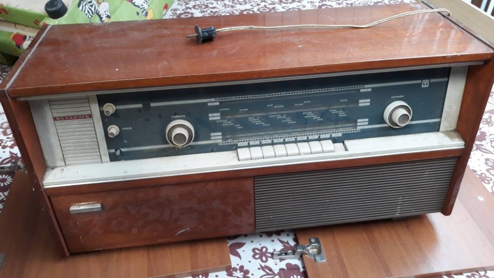 Продам антиквариат радиола 50х