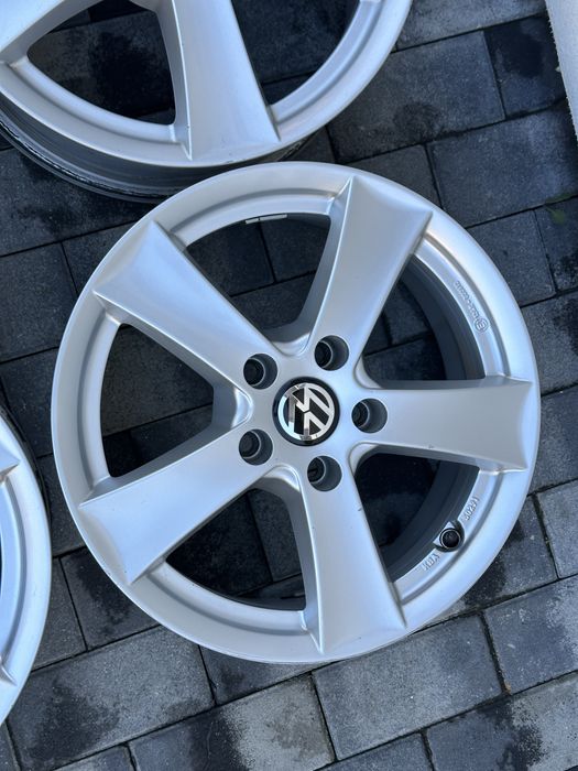 Комплект титанів 5 112 r16 et41 цо 57.1 колпачки підберемо під ваше авто