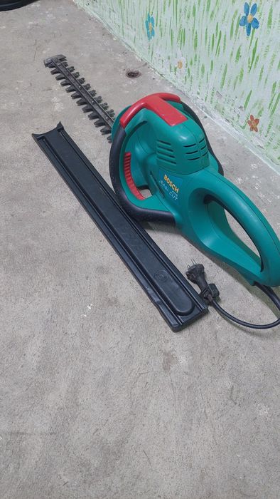 Bosch  Бош кущоріз кусторез для живого плоту кущів троянд саду