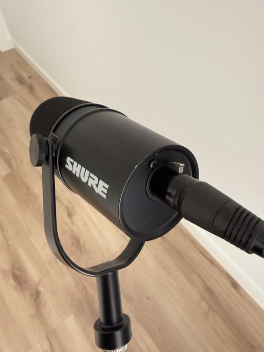 Shure MV7X como novo + cabo XLR | som profissional