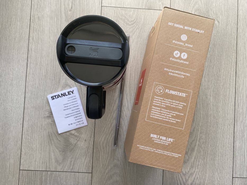 Stanley - Oryginalny Kubek termiczny Quencher H2.0 FlowState Tumbler (1.18L) Czerwony połysk