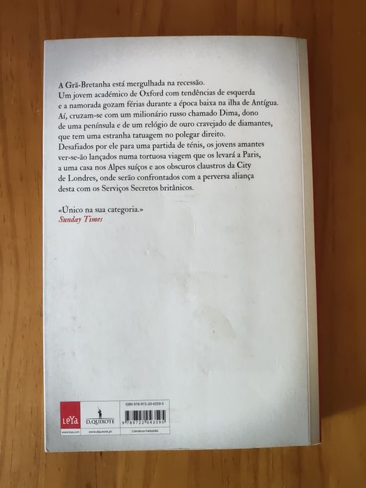 Livro "Um Traidor dos Nossos" - John Le Carré (Dom Quixote)