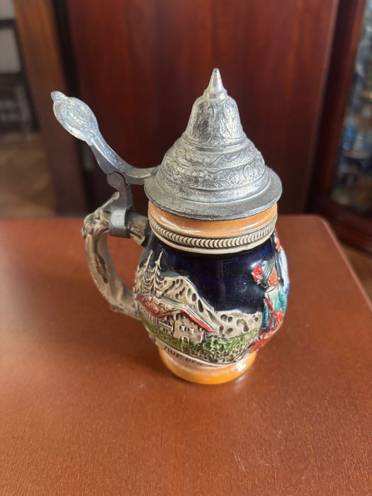 Caneca cerveja com musica