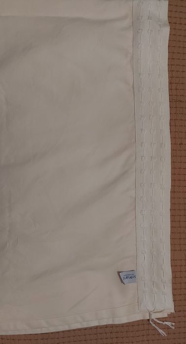 Cortinado com galão franzino em puro algodão
