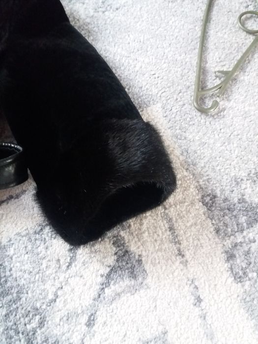 Продається шуба з мутона