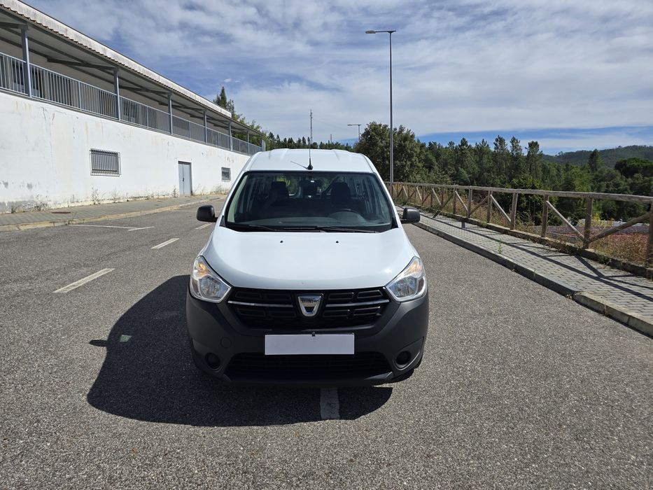 Dacia Dokker 1.5 DCI 95cv 5 Lugares Essential Nacional 2020 1 Dono