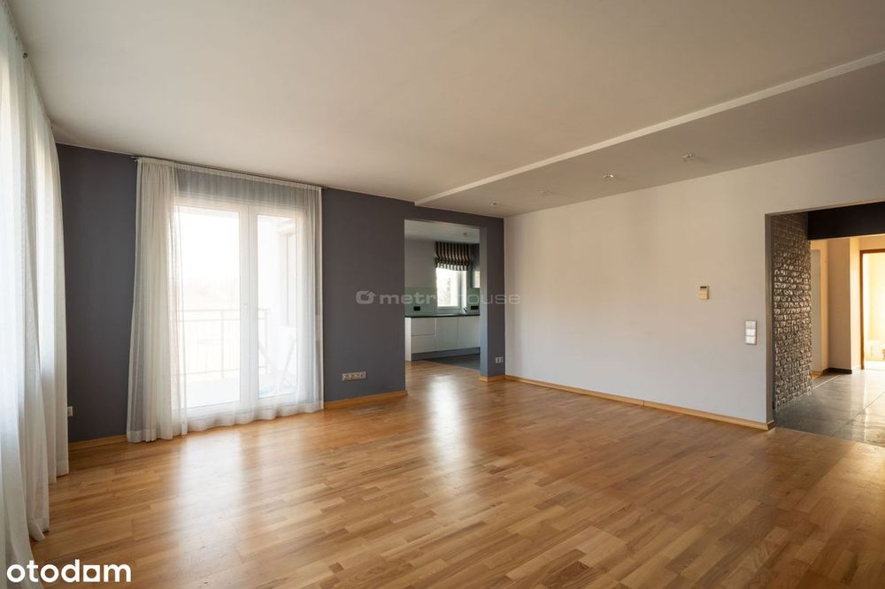 Apartament - 4 pokoje z garażem i balkonem!