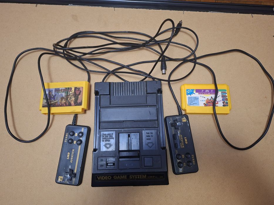 Ігрова приставка Liko KL-235 VIDEO GAME, + 2 картриджа Dendy Денди