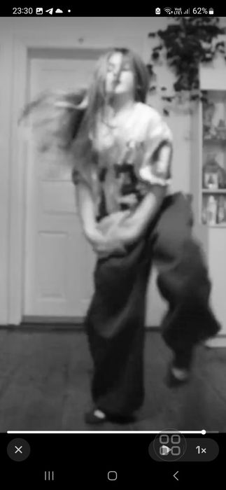 Навчу стилю танцю джз фанк безкоштовно.