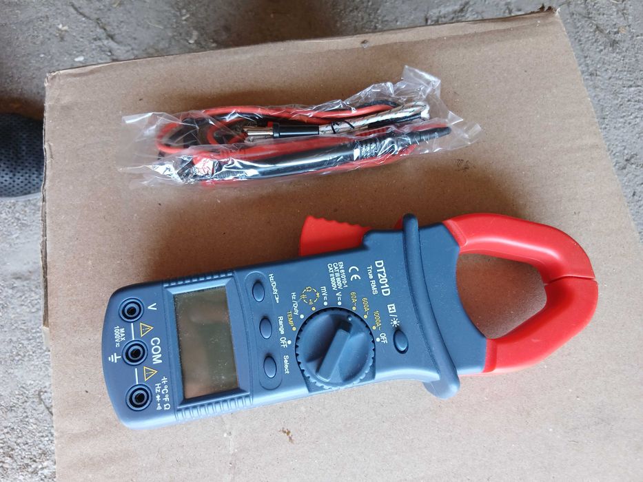 Кліщі для вимірювання струму DT201D