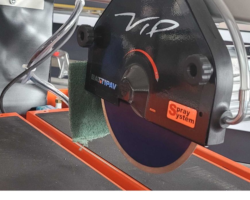 Przecinarka elektryczna Piła do płytek glazury BATTIPAV VIP 260