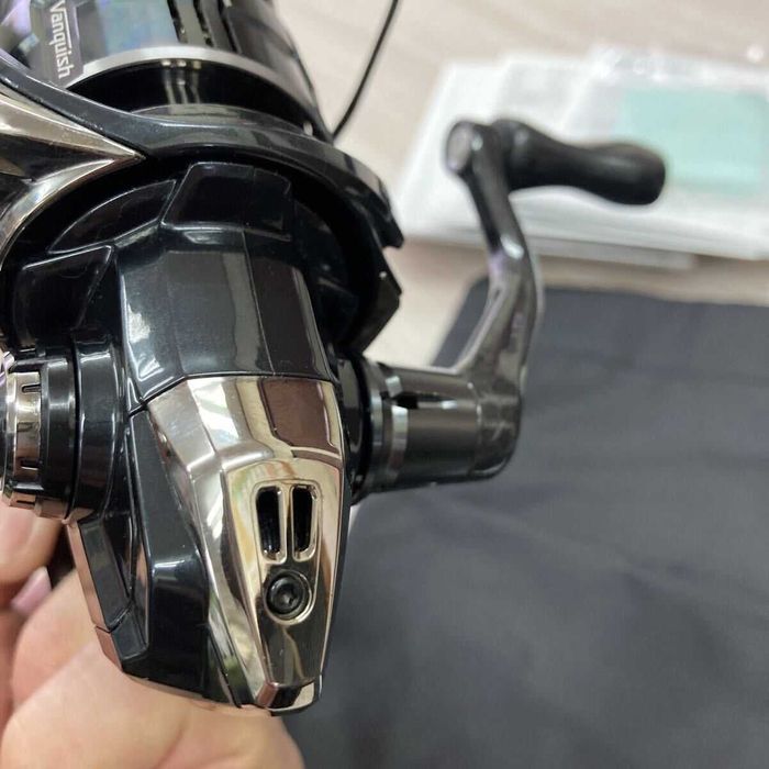 Shimano Vanquish 19 2500HGS. Стан 5+.
