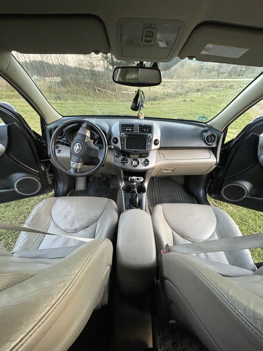 Продам тойота рав 4