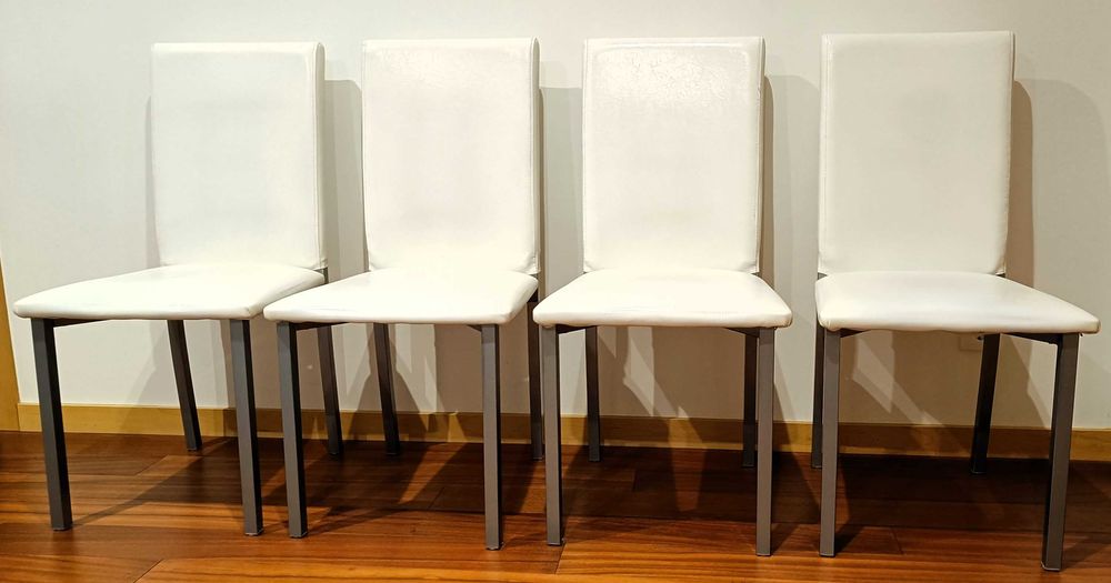 Cadeiras cozinha, cor branco