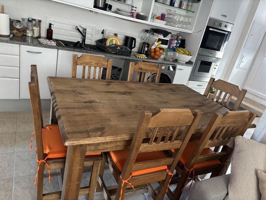 Mesa e 6 cadeiras rusticas madeira macica