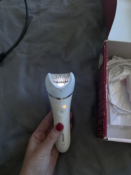 Епілятор Philips серії 8000