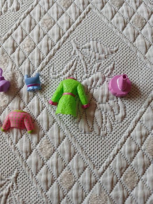 Roupa Incompleta Polly Pocket.