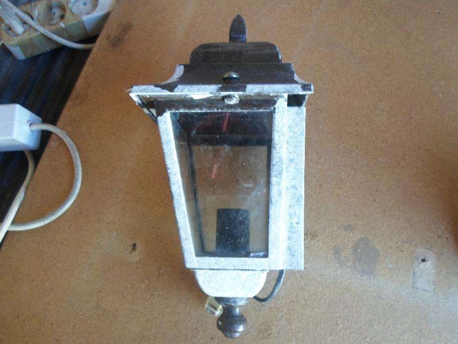 candeeiro de parede + lamparinas