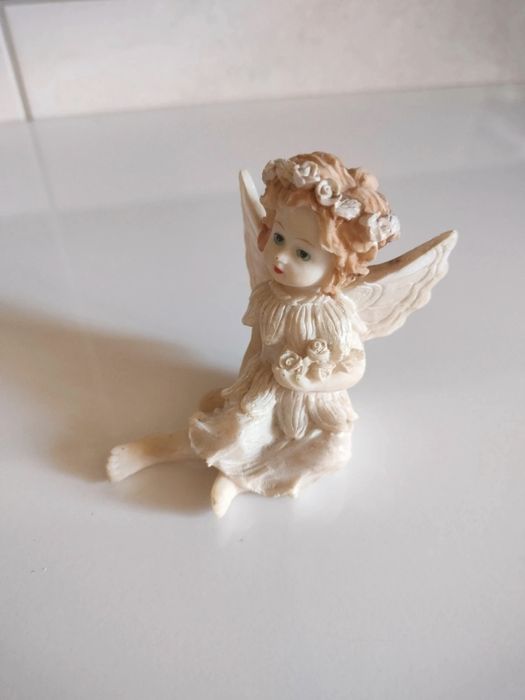 Aniołek Ceramiczny Siedzący