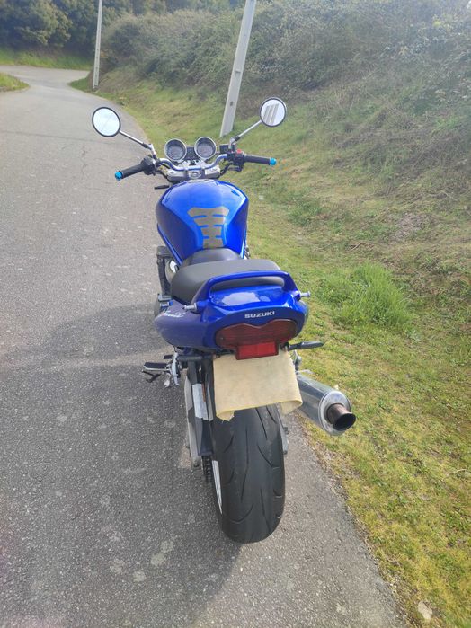 Bandit 600 impecável