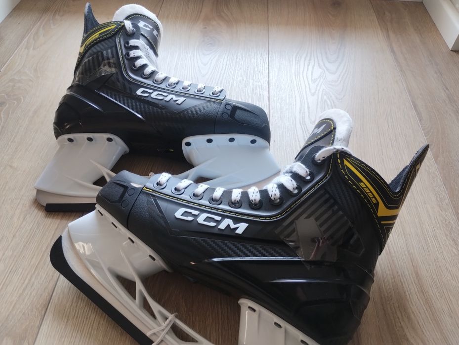 Łyżwy CCM 9355 r.40,5 nowe tanio