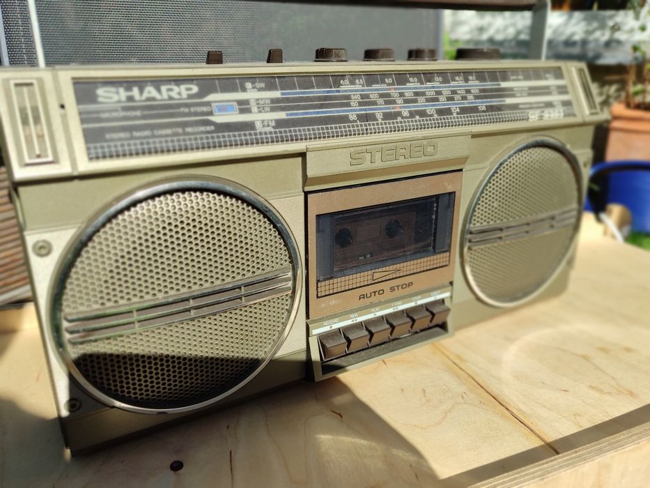 Sharp GF-4343, GF-4500 , SABA RCR 550, Telefunken RC 760.