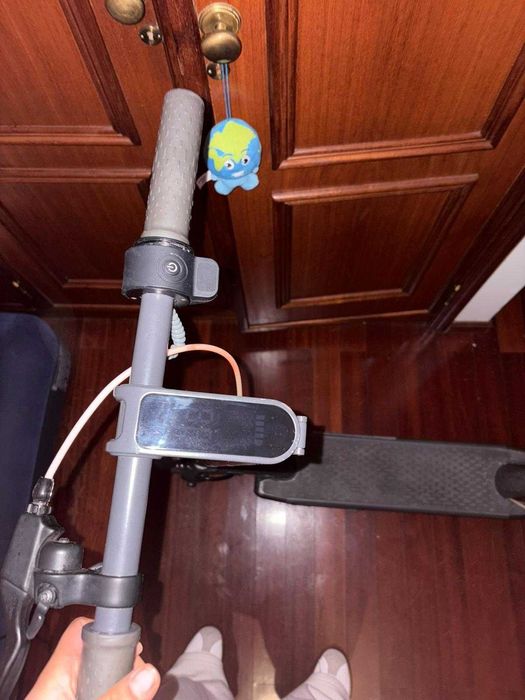 trotinette eletrica  navee v25