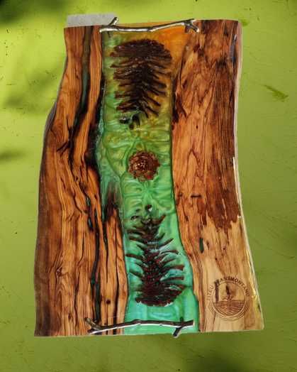 Tábuas de corte e tabuleiros artesanais feitos com Resina epóxi