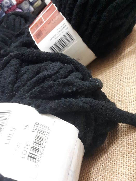 Fio grosso preto