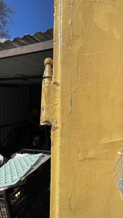 Stare ponoemieckie drzwi wejsciowe