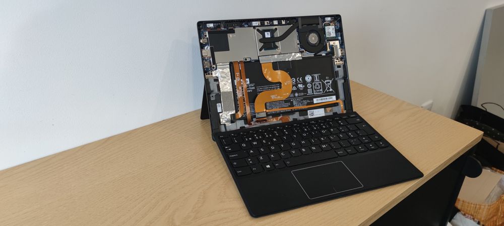 Lenovo MIIX 720 i5 7-GEN