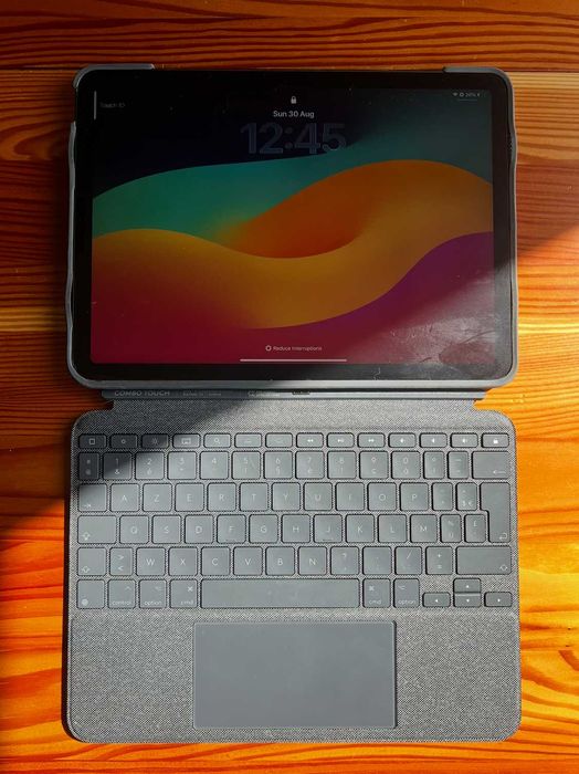 Klawiatura Logitech Combo Touch Do Apple iPad Air 4/5 Generacji 2020/2022