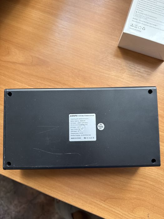 Портативний зарядний пристрій зарядна станція зарядная станция 200w