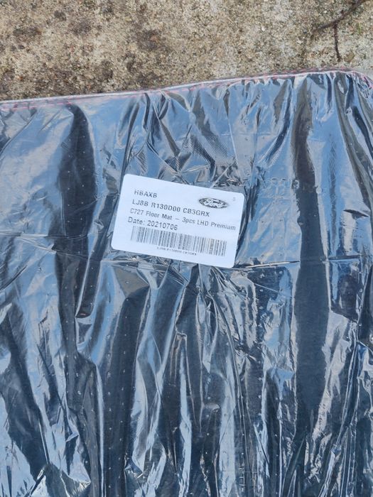 Dywaniki ford e-mach mustang nowe