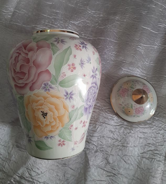 Pote decorativo em cerâmica