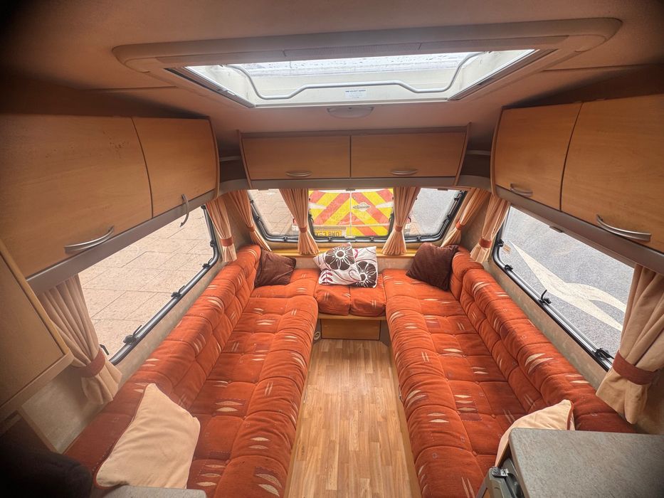 Swift Charisma 590 - 6 camas