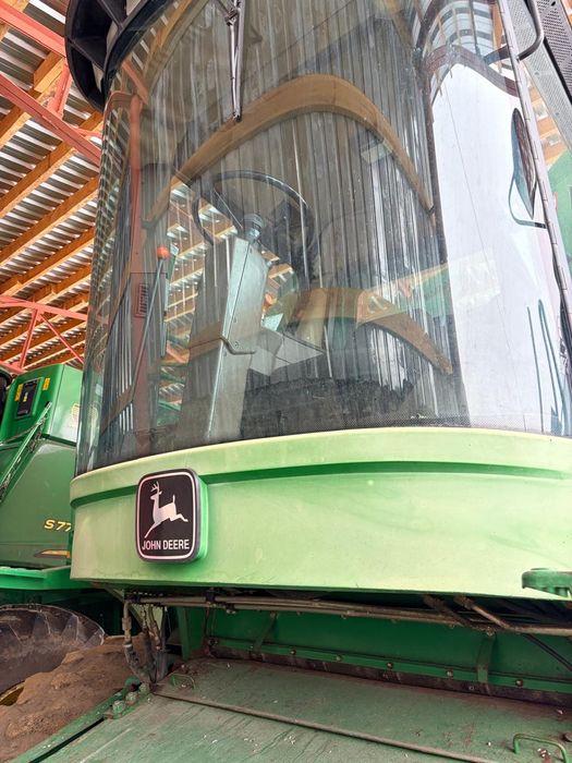 Комбайн зернозбиральний John Deere 9500