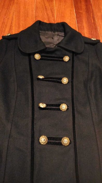 Casaco preto da marca Zara. Sem uso.