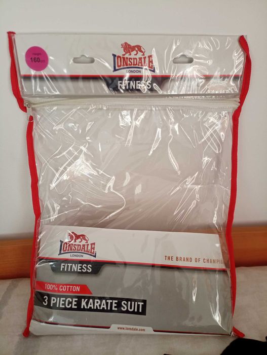 Vendo Kimono preto, novo por estrear.