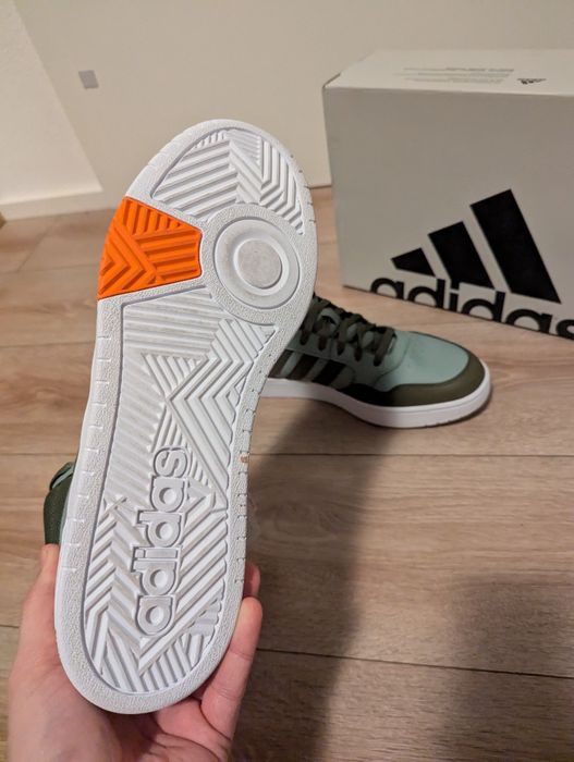 Кросівки Adidas Hoops 3.0 Mid Basketball USA 12.1/2 EUR 47.1/3 30.5 см