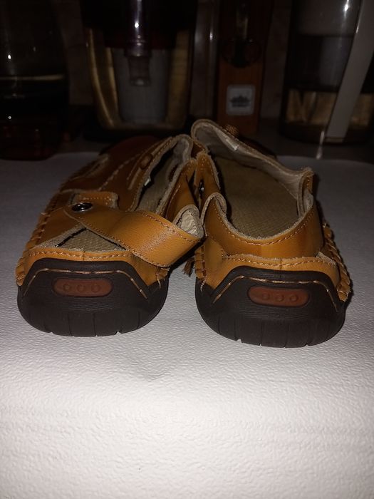 Босоніжки літні шкіряні