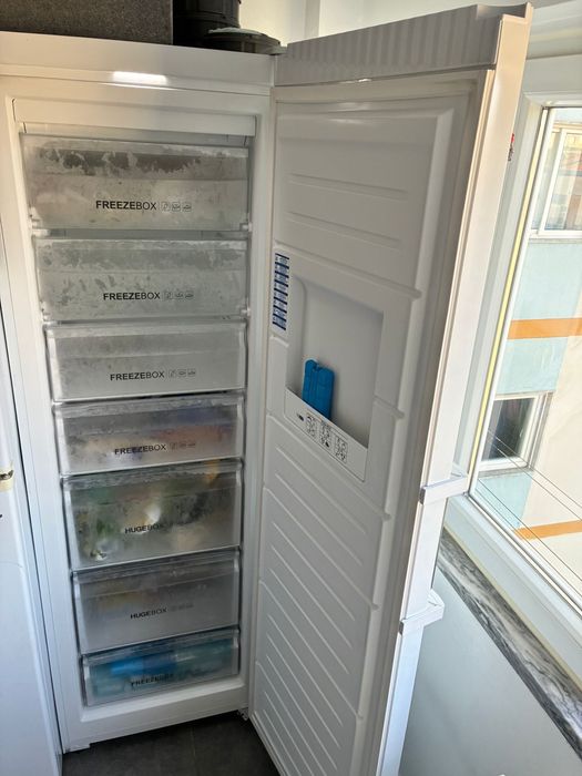 Arca vertical Haier 7 gavetas