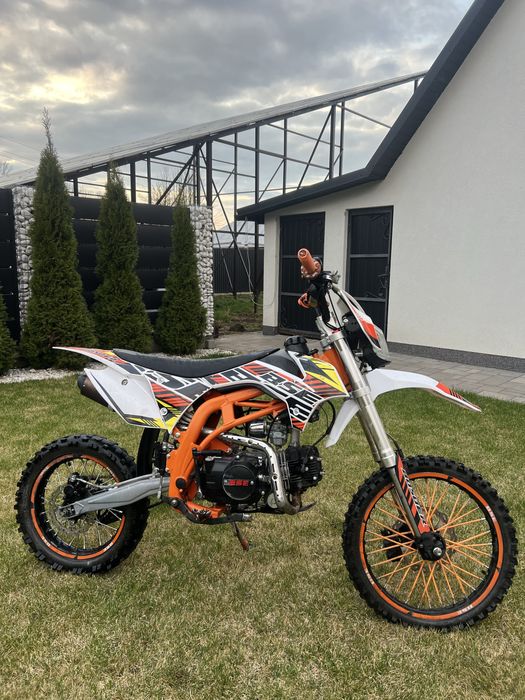 Bse bosuer 125 25 рік